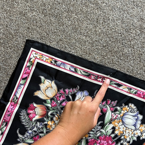 Vintage 80s Black Pink Colourful Flowers Floral Scarf Prairie Cottagecore Boho - Picture 4 of 12
